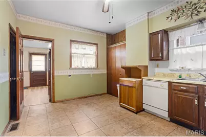 5223 Schollmeyer Avenue, Saint Louis, MO 63109 - Photo 6