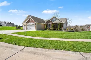 6713 Silverstone Ct, Byrnes Mill, MO 63051 - Photo 2