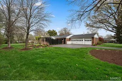 1815 Gray Drive, Des Peres, MO 63131 - Photo 32