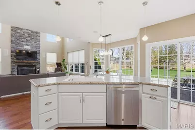 7 E Villa Avenue, Olivette, MO 63132 - Photo 26