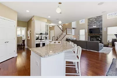 7 E Villa Avenue, Olivette, MO 63132 - Photo 24