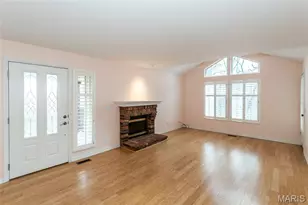 39 Ridgeview Cir Ct, Ballwin, MO 63021 - Photo 6