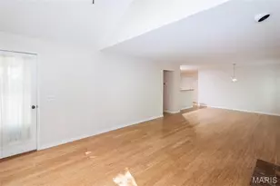 39 Ridgeview Cir Ct, Ballwin, MO 63021 - Photo 8
