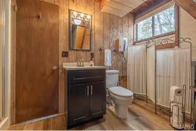 933 Woodlake Drive, Innsbrook, MO 63390 - Photo 18