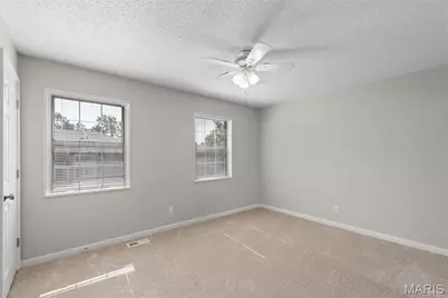 8825 Wrenwood Lane, Brentwood, MO 63144 - Photo 16