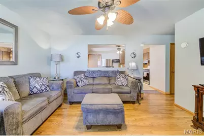 2843 Glenway Drive, Maryland Heights, MO 63043 - Photo 10