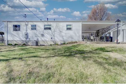 2843 Glenway Drive, Maryland Heights, MO 63043 - Photo 36