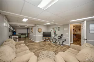 5842 Westcliffe Dr, Saint Louis, MO 63129 - Photo 32