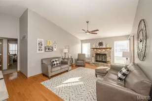 5842 Westcliffe Dr, Saint Louis, MO 63129 - Photo 10