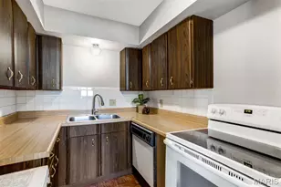 113 Lemans Ct, Lake Saint Louis, MO 63367 - Photo 16