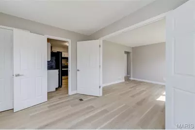 11001 Saint Raphael Lane, Saint Ann, MO 63074 - Photo 12