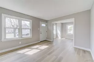 11001 St Raphael Ln, Saint Ann, MO 63074 - Photo 8