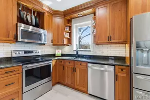 1006 Briarton Dr, Saint Louis, MO 63126 - Photo 2