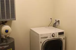 257 S Florissant Rd, Ferguson, MO 63135 - Photo 10