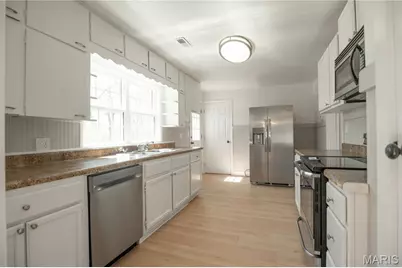 956 Ivadene Drive, Poplar Bluff, MO 63901 - Photo 8