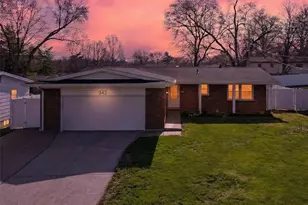 616 Norma Dr, Saint Charles, MO 63301 - Photo 2