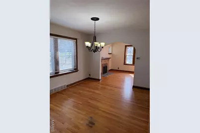 5601 Tholozan Avenue, Saint Louis, MO 63109 - Photo 8