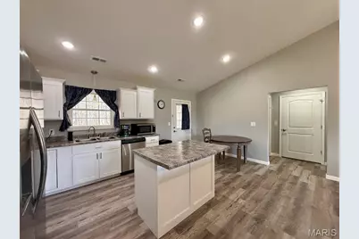 329 Apple Park Way, Poplar Bluff, MO 63901 - Photo 2