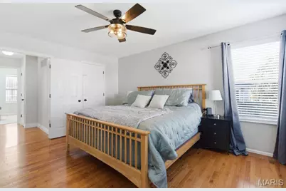 211 Cheval Square Drive, Chesterfield, MO 63005 - Photo 18