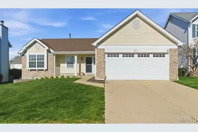211 Cheval Square Drive, Chesterfield, MO 63005 - Photo 1