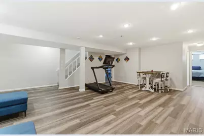 211 Cheval Square Drive, Chesterfield, MO 63005 - Photo 32