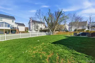 211 Cheval Square Dr, Chesterfield, MO 63005 - Photo 44