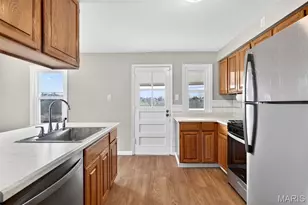 10505 Ewell Dr, Saint Louis, MO 63137 - Photo 10