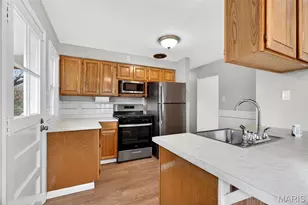 10505 Ewell Dr, Saint Louis, MO 63137 - Photo 12
