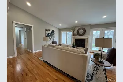 924 Fernview Drive, Creve Coeur, MO 63141 - Photo 10