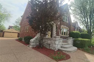 7326 Country Club Dr, Saint Louis, MO 63121 - Photo 2
