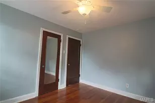 7326 Country Club Dr, Saint Louis, MO 63121 - Photo 10