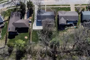 1041 Terracewood Cir, Ballwin, MO 63011 - Photo 28