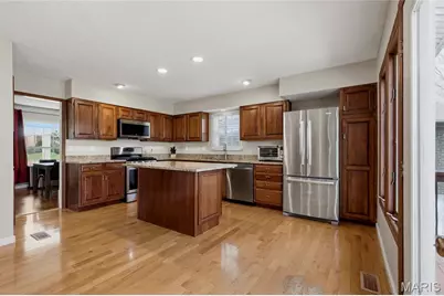 1041 Terracewood Circle, Ballwin, MO 63011 - Photo 8