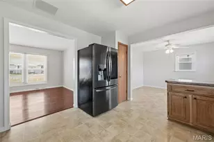 207 Scenic Dr, Elsberry, MO 63343 - Photo 16