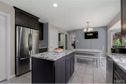 1016 Lafayette Place, Lake Saint Louis, MO 63367 - Photo 12