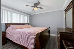 9443 Oakwood Manor Ln, Sunset Hills, MO 63126 - Photo 12