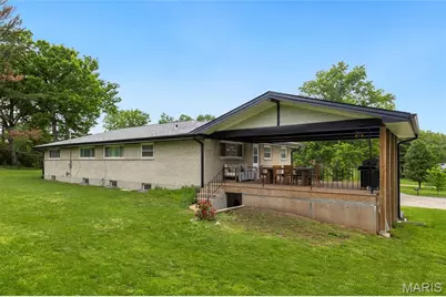 9443 Oakwood Manor Lane, Sunset Hills, MO 63126 - Photo 30