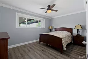 9443 Oakwood Manor Ln, Sunset Hills, MO 63126 - Photo 14