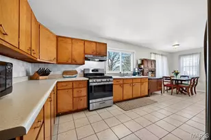 839 Caulks Hill Rd, Saint Charles, MO 63304 - Photo 8