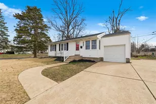 10410 Ewell Dr, Saint Louis, MO 63137 - Photo 44