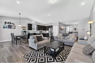 703 Tinsley Court, Saint Charles, MO 63304 - Photo 8