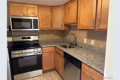 1126 Rue La Chelle Walk #1126, Creve Coeur, MO 63141 - Photo 4