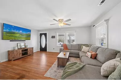 404 E Lakeview Drive, Warrenton, MO 63383 - Photo 2