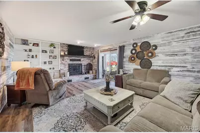 22762 Post Oak Lane, Lebanon, MO 65536 - Photo 2