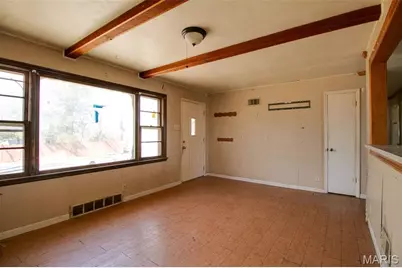 9984 Duke Drive, Moline Acres, MO 63136 - Photo 6