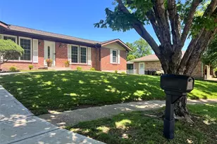 9923 Regalton Ct, Unincorporated, MO 63123 - Photo 2
