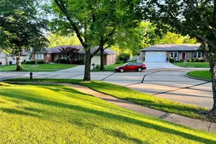 9923 Regalton Ct, Unincorporated, MO 63123 - Photo 34