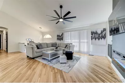 4717 Langwood Court, Saint Louis, MO 63129 - Photo 8