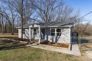 13552 E Sunrise Lake Dr, De Soto, MO 63020 - Photo 2