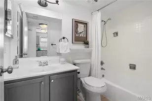 13453 Coliseum Dr, Chesterfield, MO 63017 - Photo 12